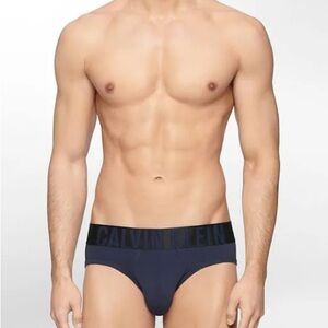 Calvin Klein

Underwear
Intense Power Micro 3-Pack Hip Brief
